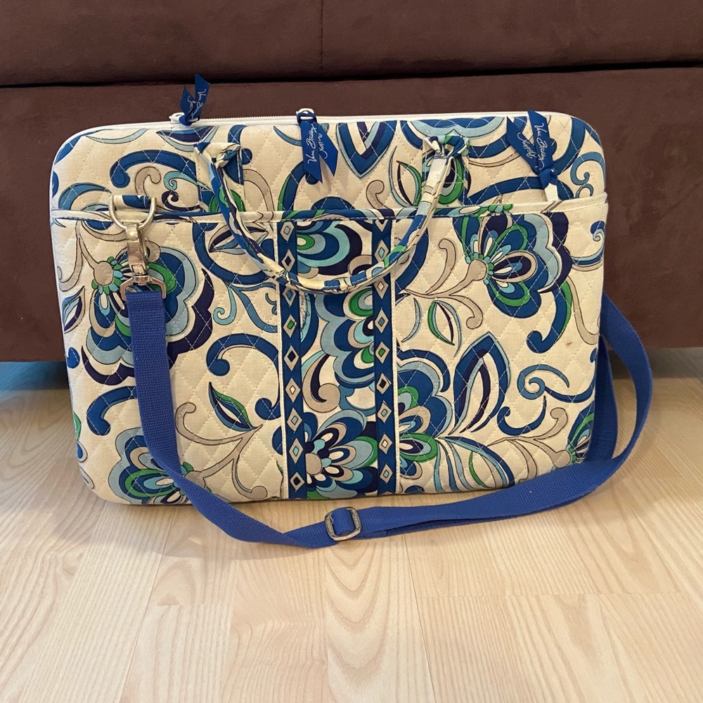 *Relisted* - Vera Bradley 17” Laptop Carrying Case